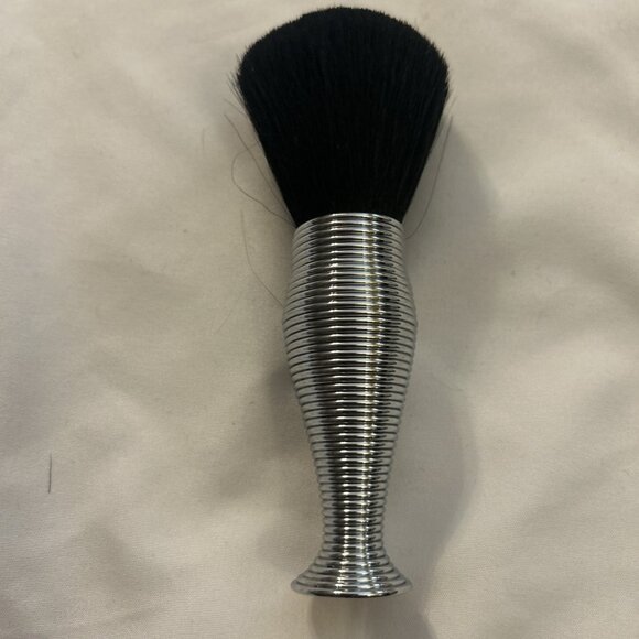 Models Prefer Goat Hair Silver Spiral Springy Powder Blush Bronzer Makeup Brush - Picture 1 of 6